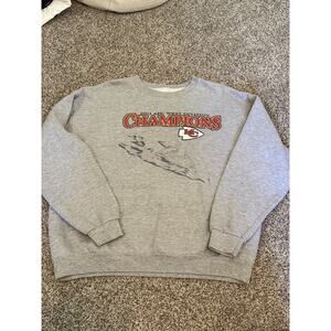 Vintage 2003 AFV West Kansas City Chiefs Champions Crewneck. Not tag-measures L